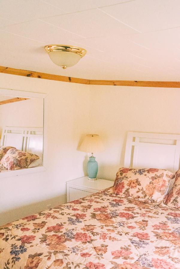 Nordet Motel Saint Georges De Malbaie Екстериор снимка