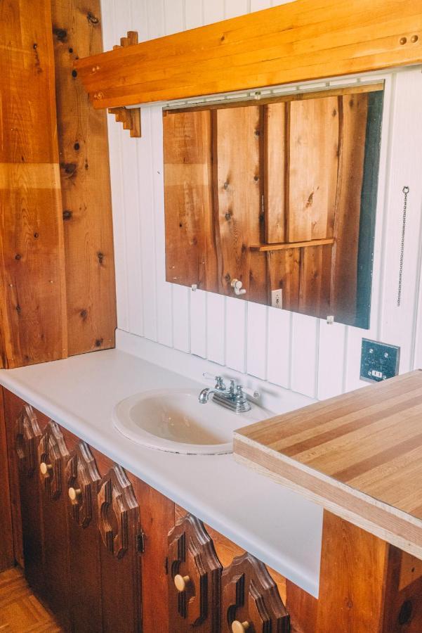 Nordet Motel Saint Georges De Malbaie Екстериор снимка